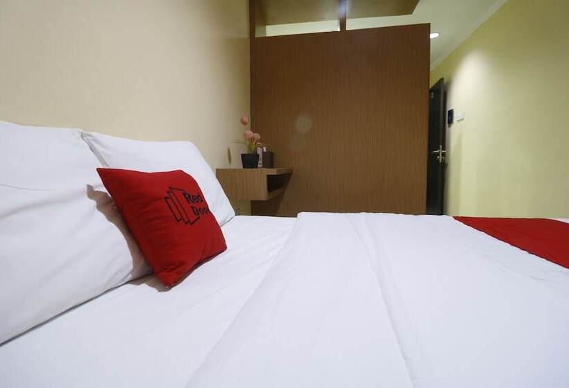 پانسیون Reddoorz Near Itc Cempaka Mas