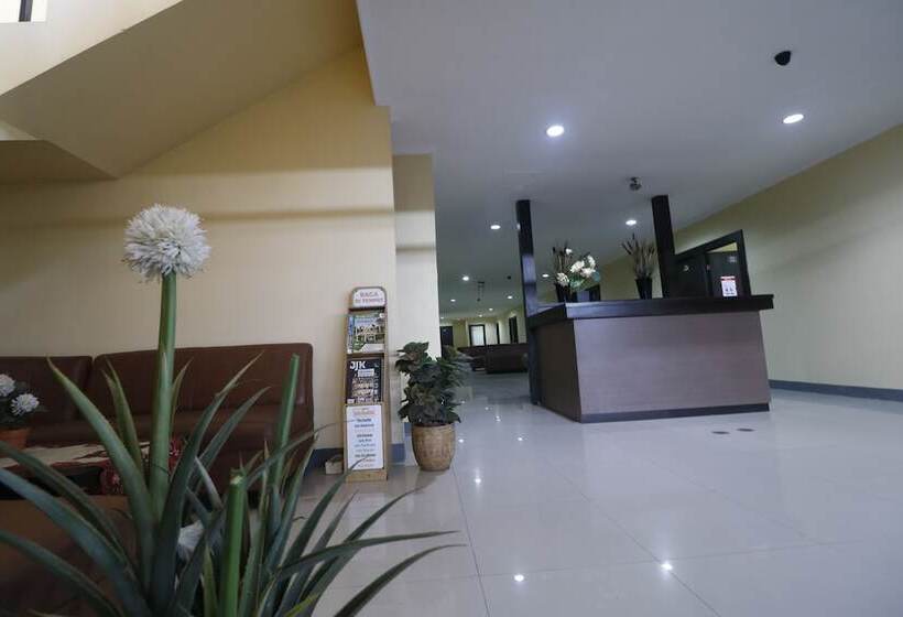 پانسیون Reddoorz Near Itc Cempaka Mas