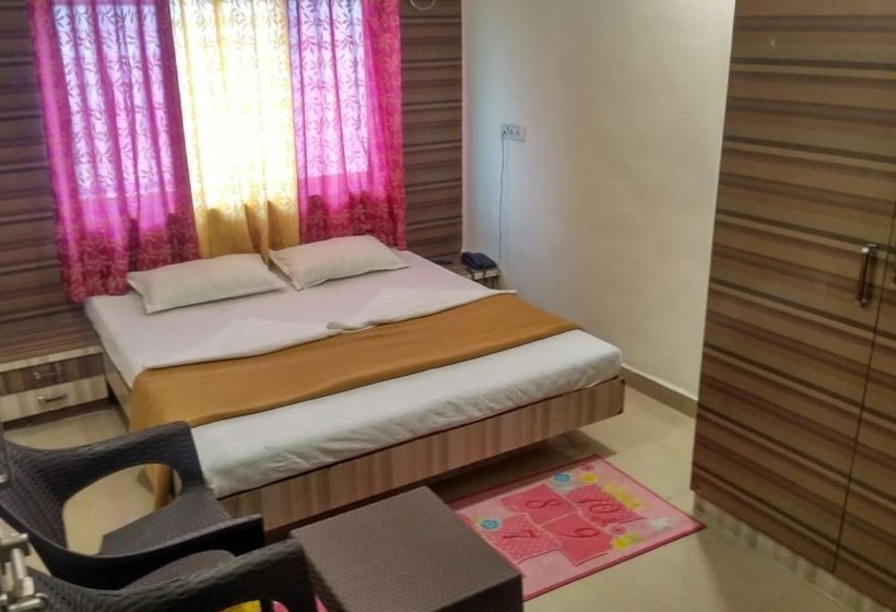 Hotel Silver Palm