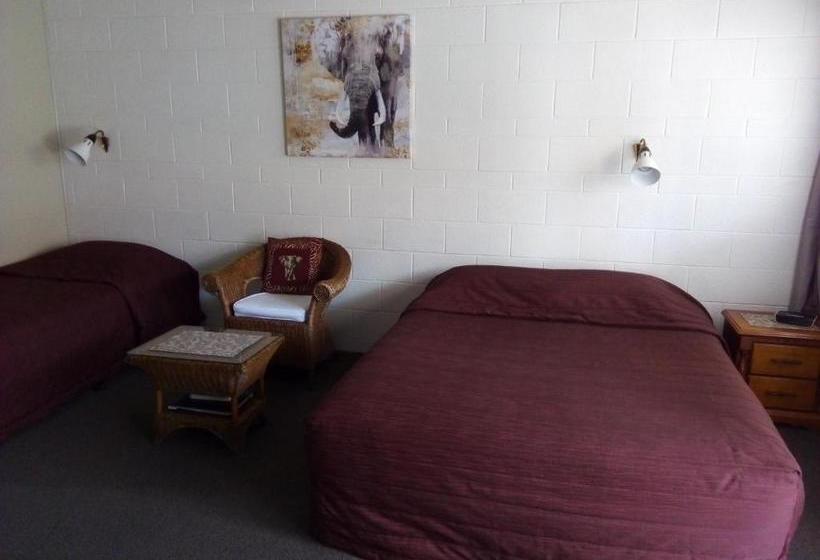 پانسیون Redwood Lodge Motel