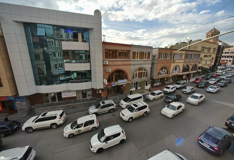 هاستل Mbm Hotel Yerevan