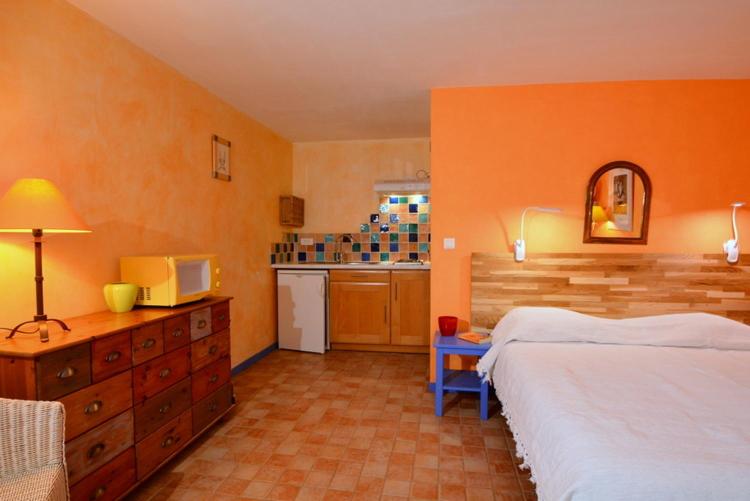 بنسيون La Tuilière En Luberon