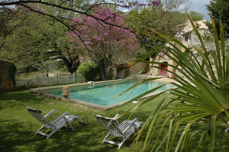 بنسيون La Tuilière En Luberon