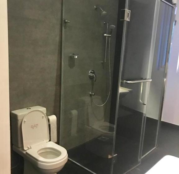 膳宿费 Villa On The Edge