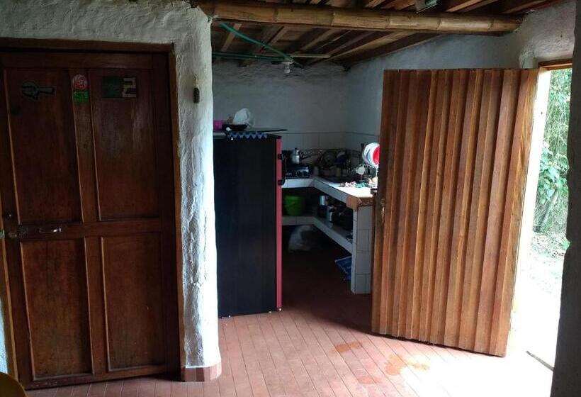 هاستل Casa Annunakis