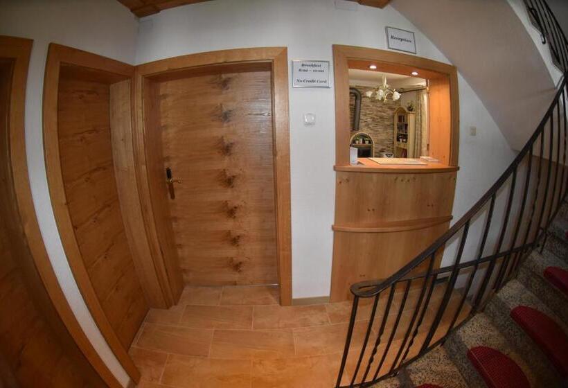 تختخواب و صبحانه Seebär Velden