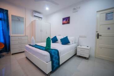 پانسیون Palm Lodge