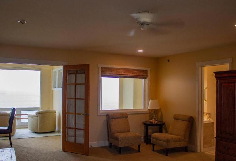 Otter Beach Lodges