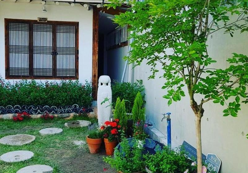 膳宿费 The Ladies House