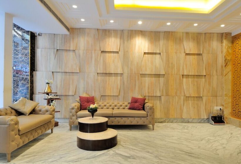 هتل Banz Near Delhi Airport