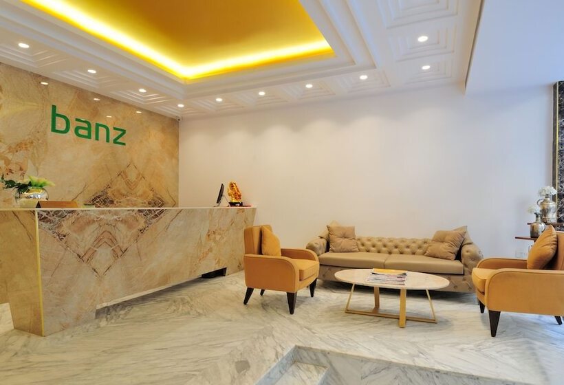 هتل Banz Near Delhi Airport