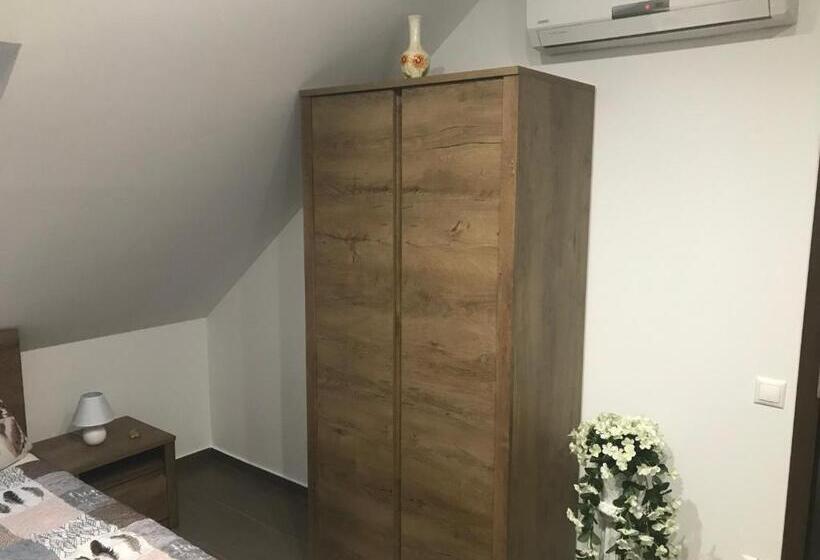 ペンション Győri Vendégház