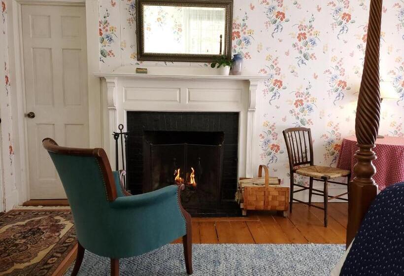 فندق صغير Harbourside Inn