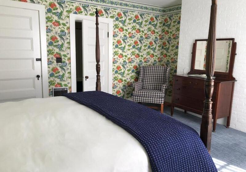 فندق صغير Harbourside Inn