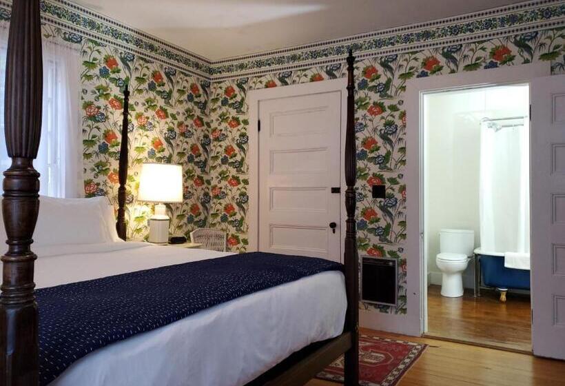 فندق صغير Harbourside Inn