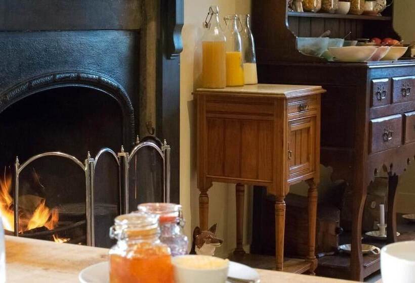 Bed and Breakfast Low Mill Guesthouse