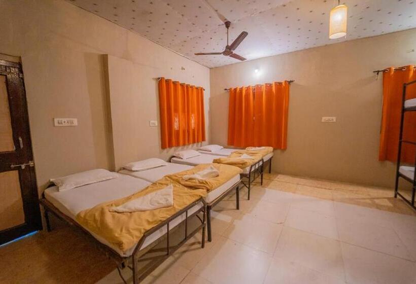 فندق Camp Serai Tiger Tadoba