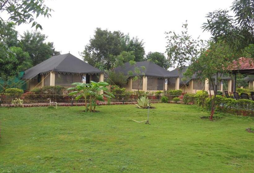 فندق Camp Serai Tiger Tadoba