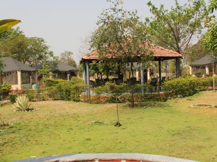 فندق Camp Serai Tiger Tadoba