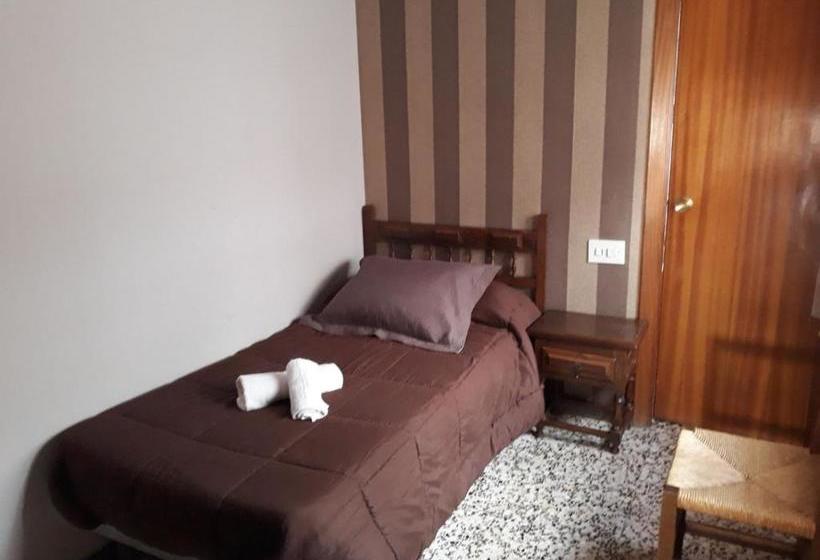 פנסיון Hostal Alcorisa