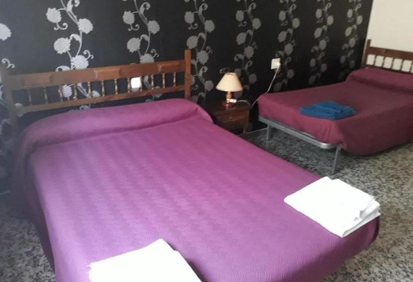 פנסיון Hostal Alcorisa