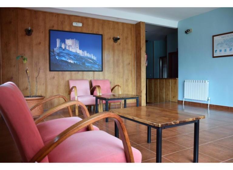 پانسیون Hostal Infante Peñafiel