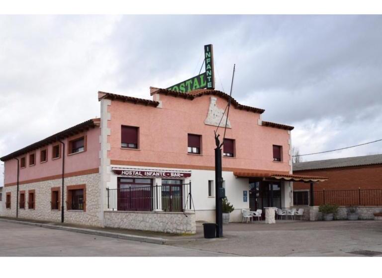 پانسیون Hostal Infante Peñafiel