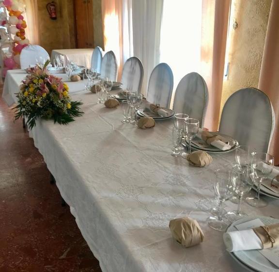 پانسیون Hostal Miguel Hernandez