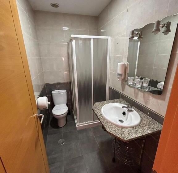 پانسیون Hostal Restaurante Vial