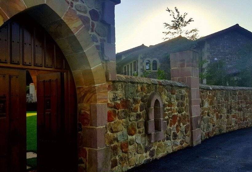 בית מלון כפרי La Fuentona De Santillana