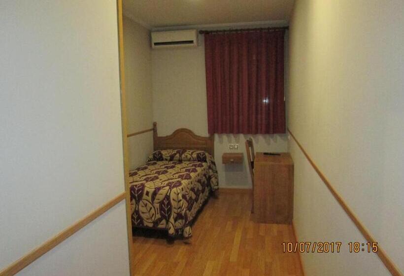 بنسيون Hostal Banderas