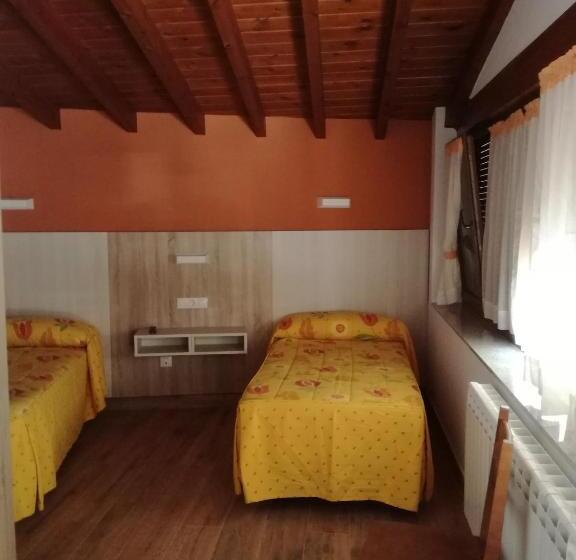 بنسيون Hostal Casa Tino