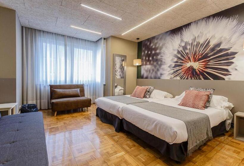 پانسیون Hostal Rodas Pamplona