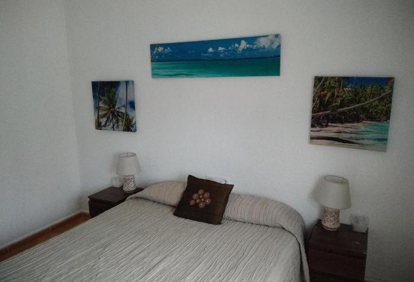 پانسیون Hostal Portucale Badajoz