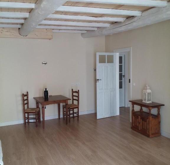 بنسيون Hostal Camponaraya