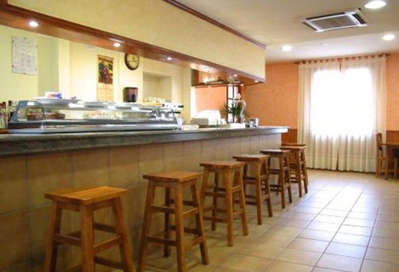 پانسیون Hostal Castilla