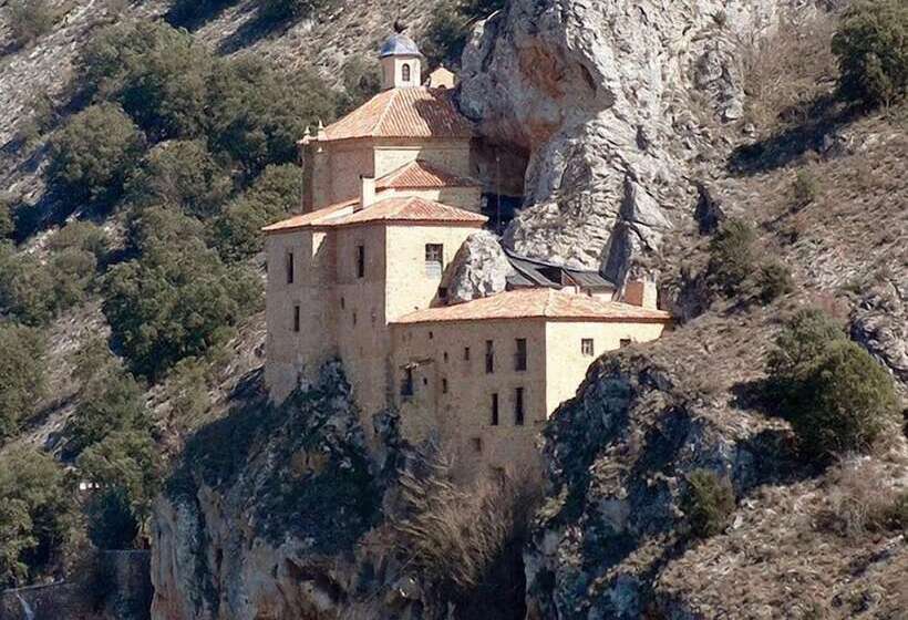پانسیون Hostal Castilla