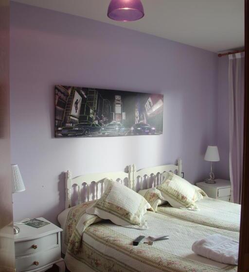 پانسیون Hostal Maury