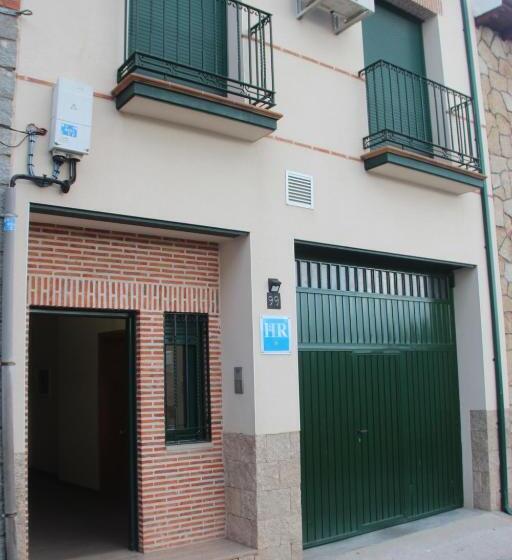 پانسیون Hostal Maury