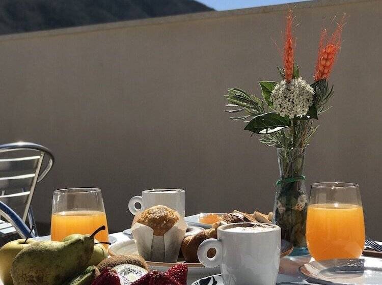 پانسیون El Jardin De Las Eras
