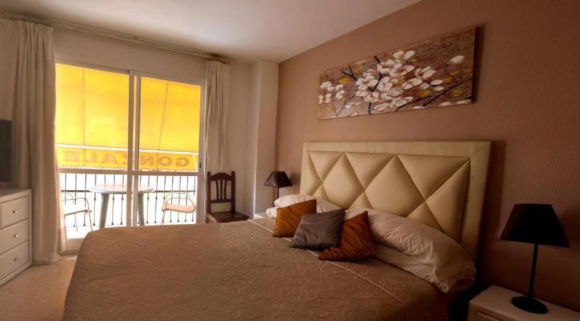 بنسيون Hostal Gonzalez