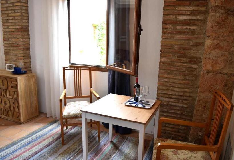 پانسیون Castillo De Grisel