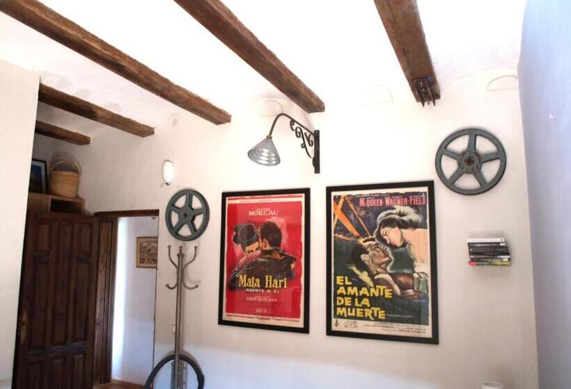 پانسیون Castillo De Grisel