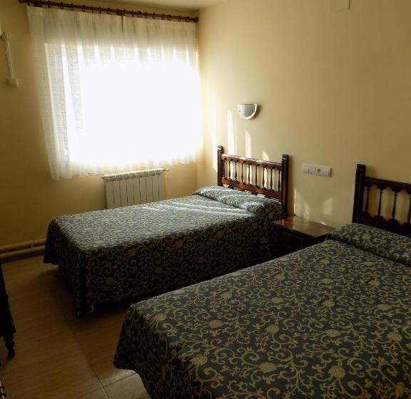 بنسيون Hostal Amigo