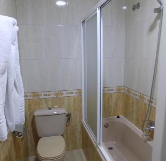 بنسيون Hostal Amigo