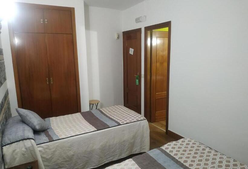 پانسیون Hostal El Rincón   Casa Marcos