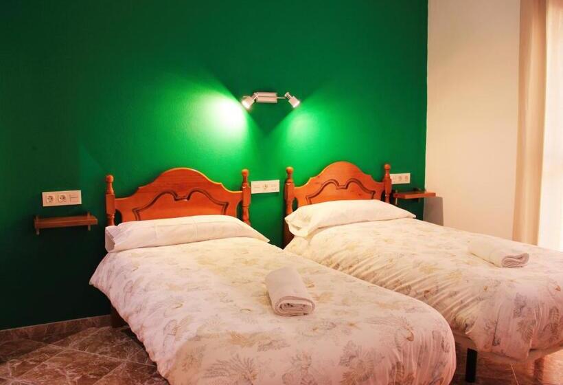 بنسيون Hostal La Zamora