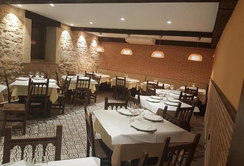 پانسیون Hostal Mesón Castilla