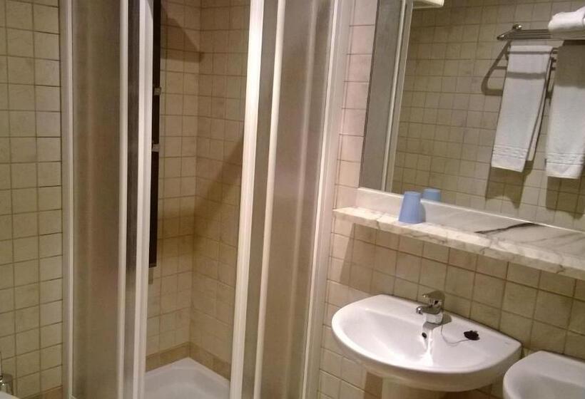 پانسیون Hostal Patron