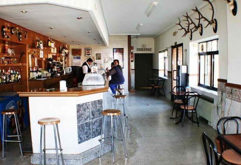 بنسيون Mesón De Lagartera